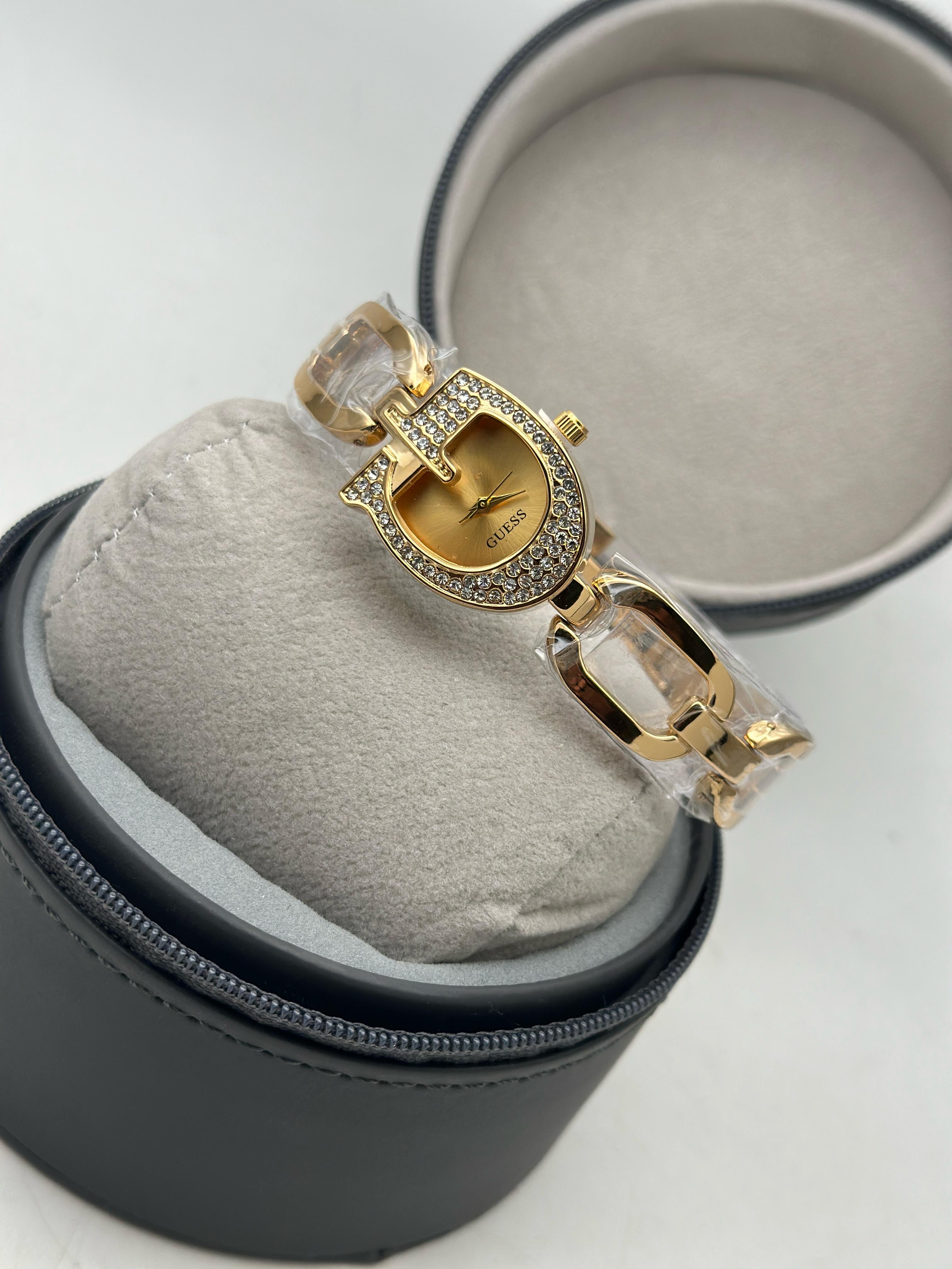 Guess Gia Collection