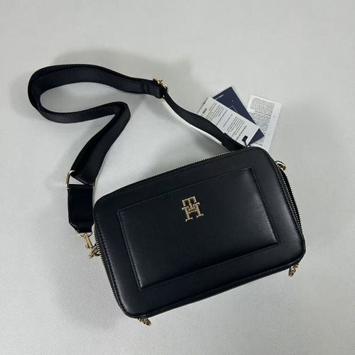Tommy Hilfiger Polyethylene Women’s Camera Bag