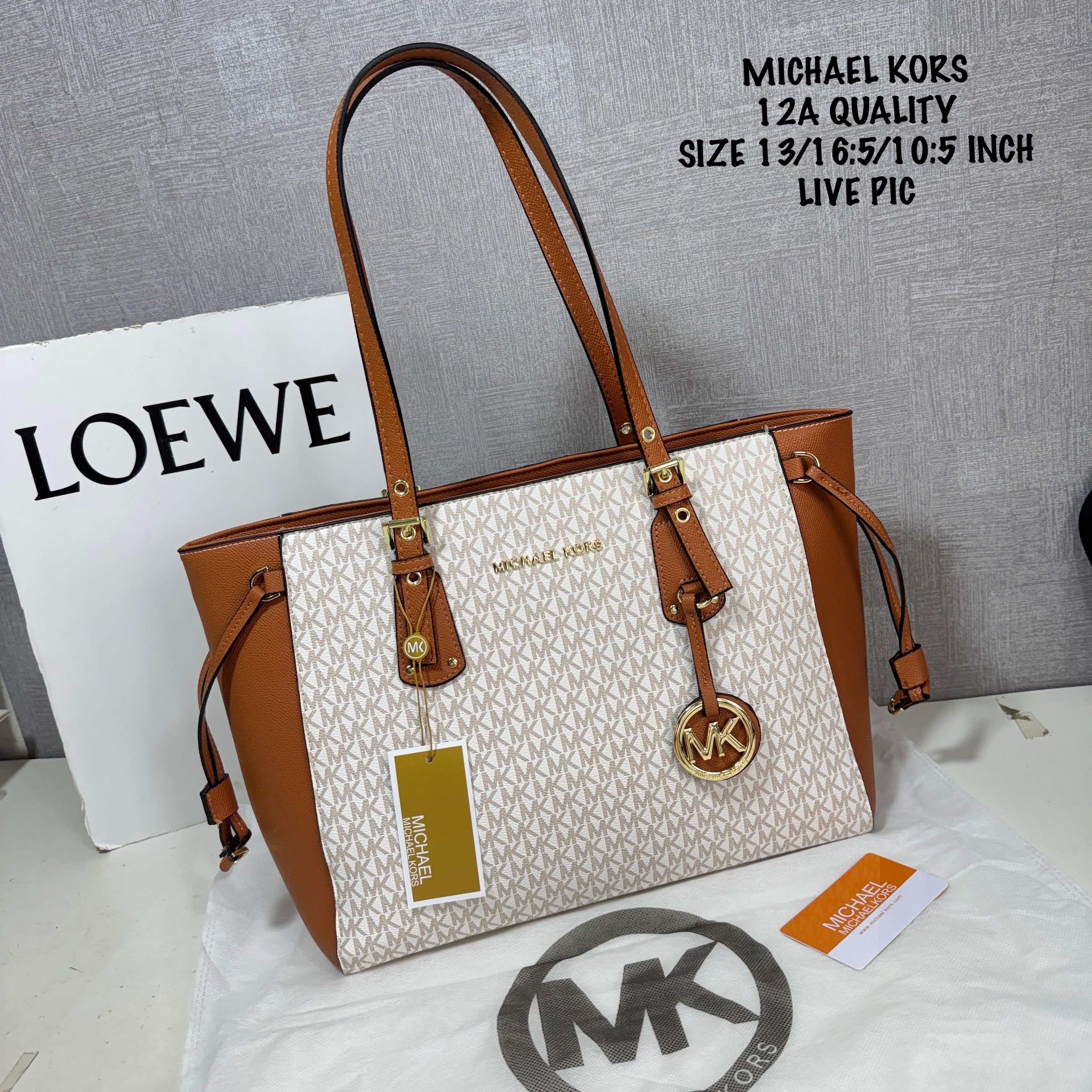 Michael Kors Voyager Tote