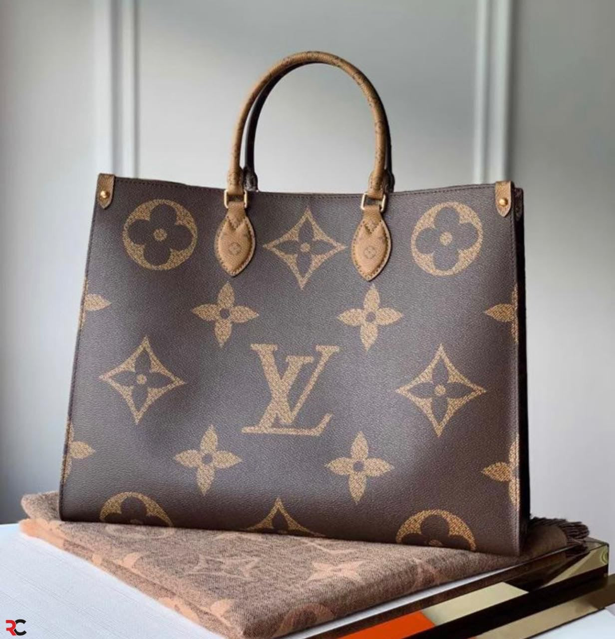 Louis Vuitton On The Go