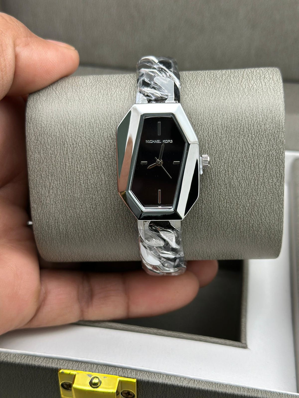 Michael Kors Chain-Link