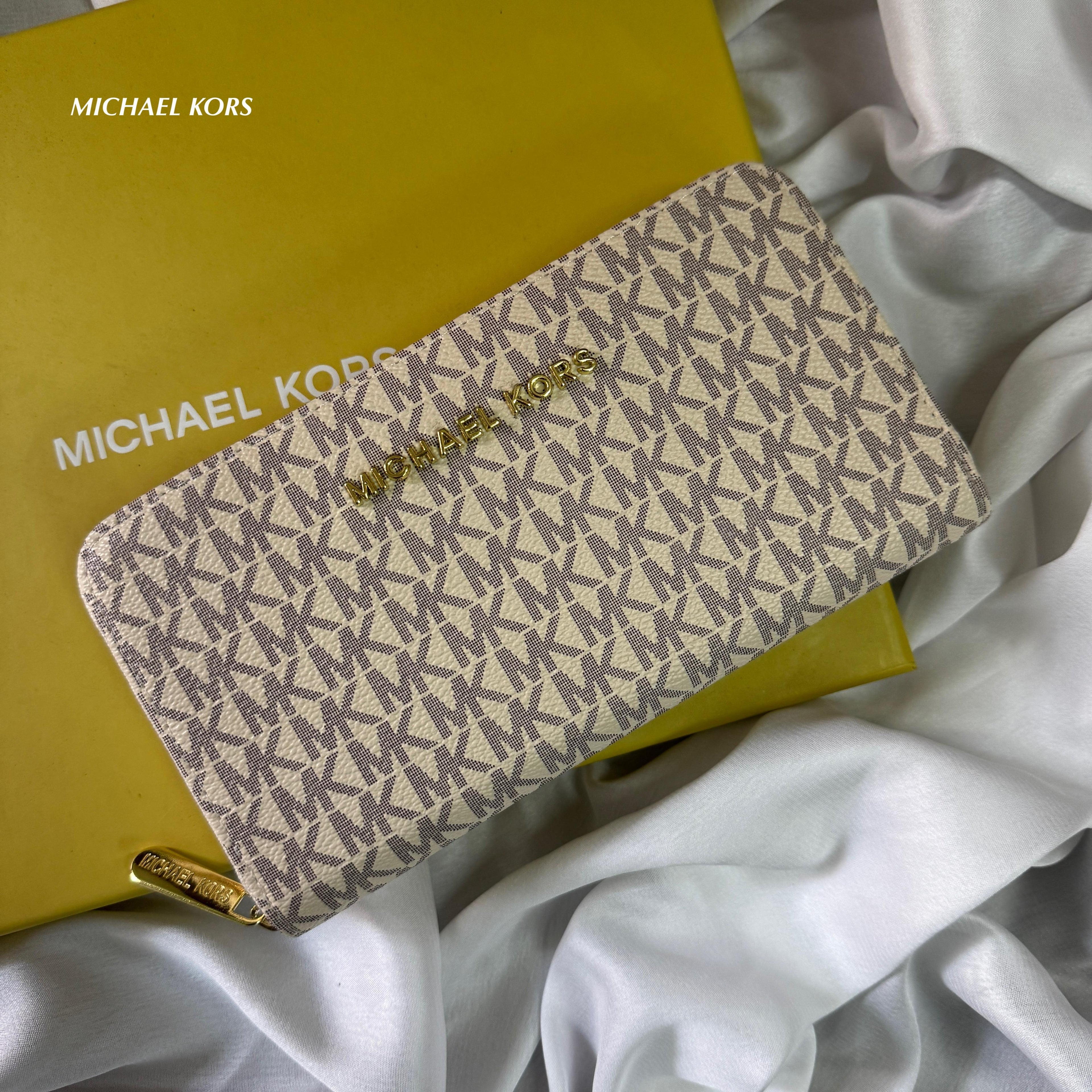 Michael Kors Zipper Wallet