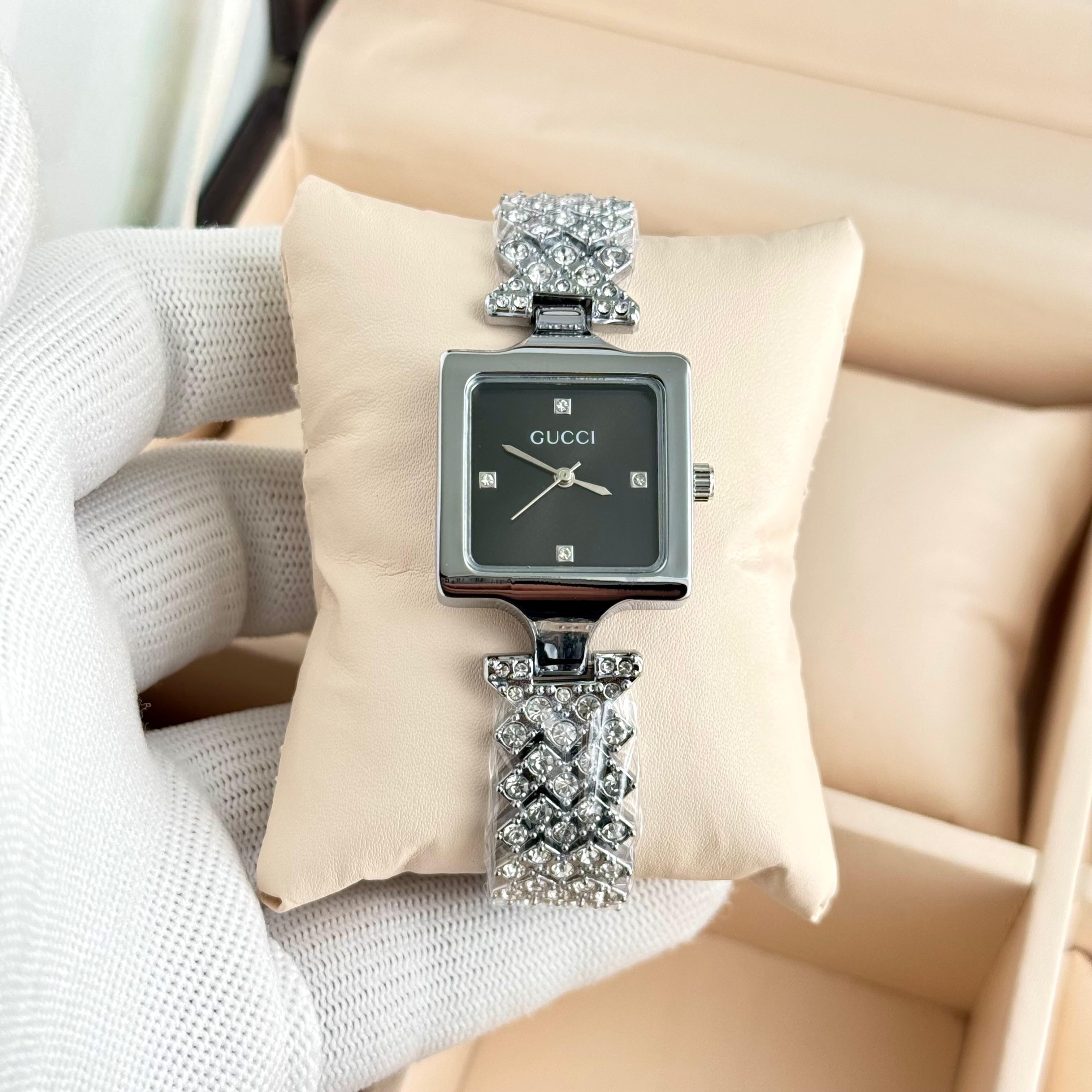 Gucci Diamond Strap