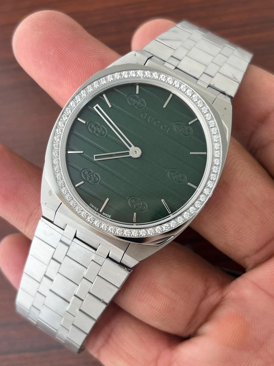 Gucci 25H Diamond Bezel Series