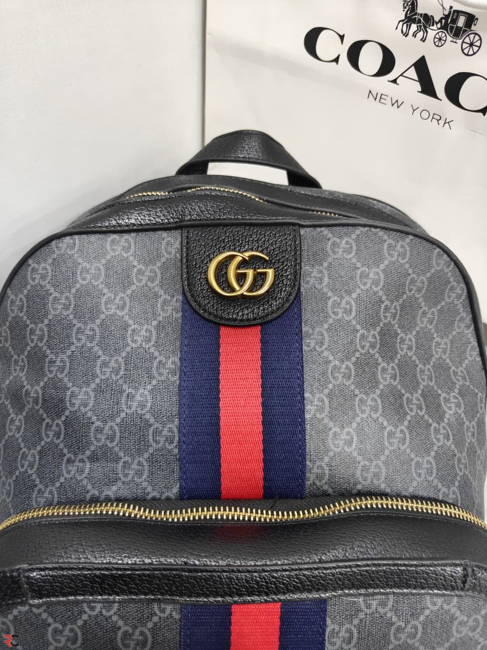 Gucci GG Supreme Ophidia Medium Backpack