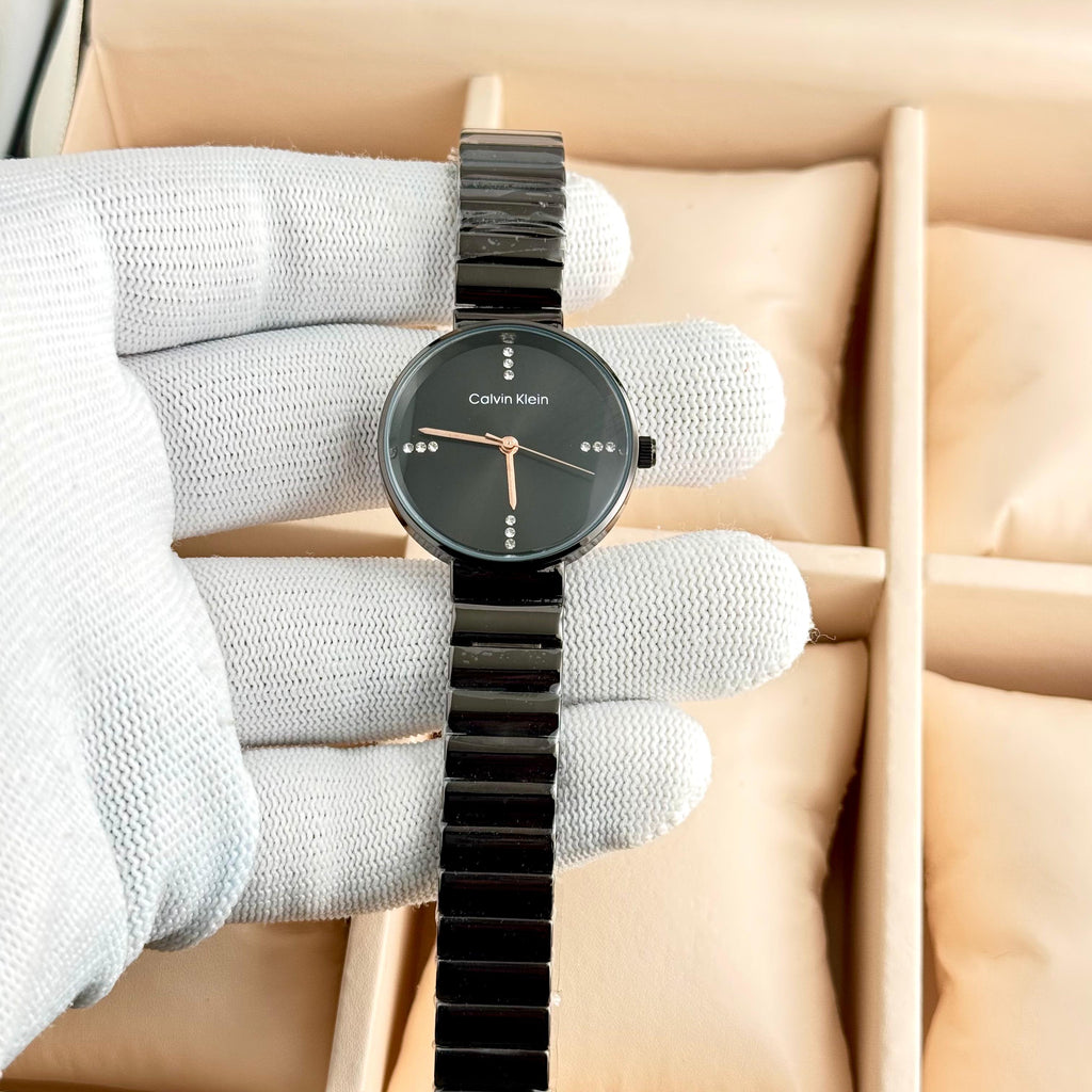 Calvin Klein Minimalistic T-Bar