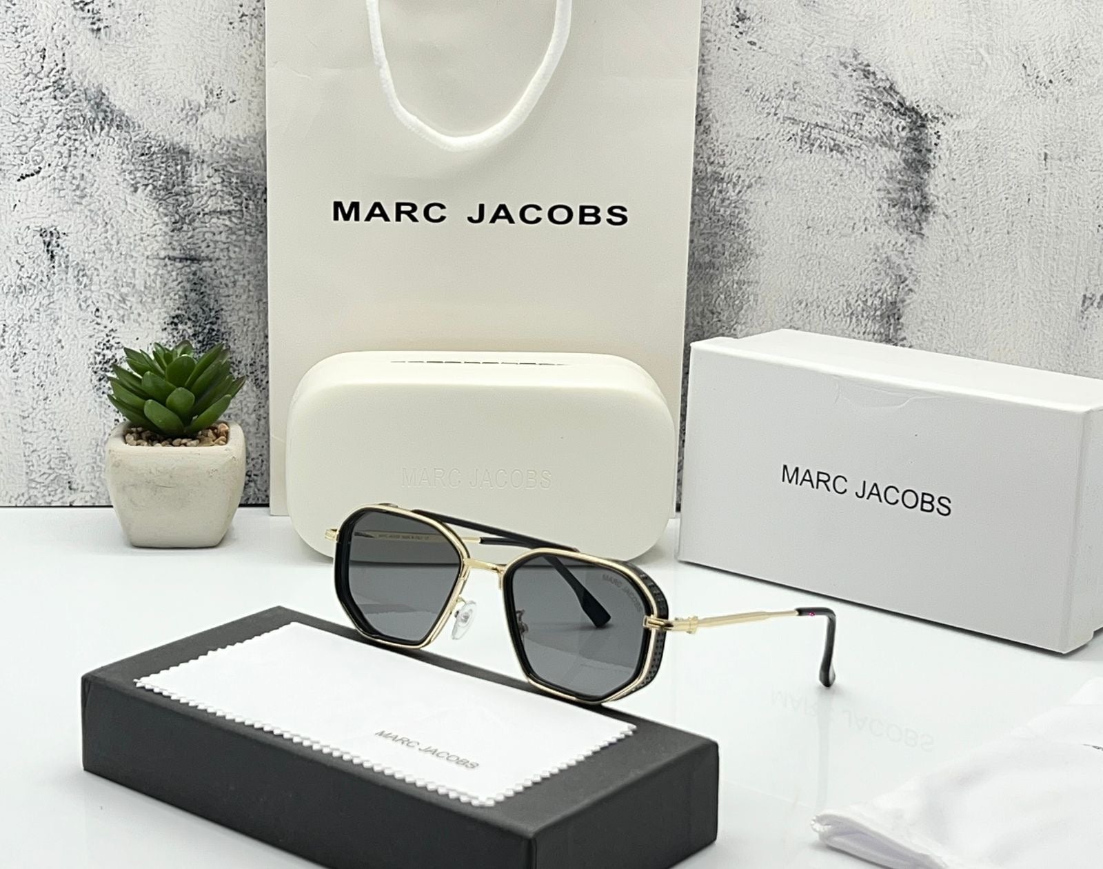 Marc Jacobs Unisex Sunglasses