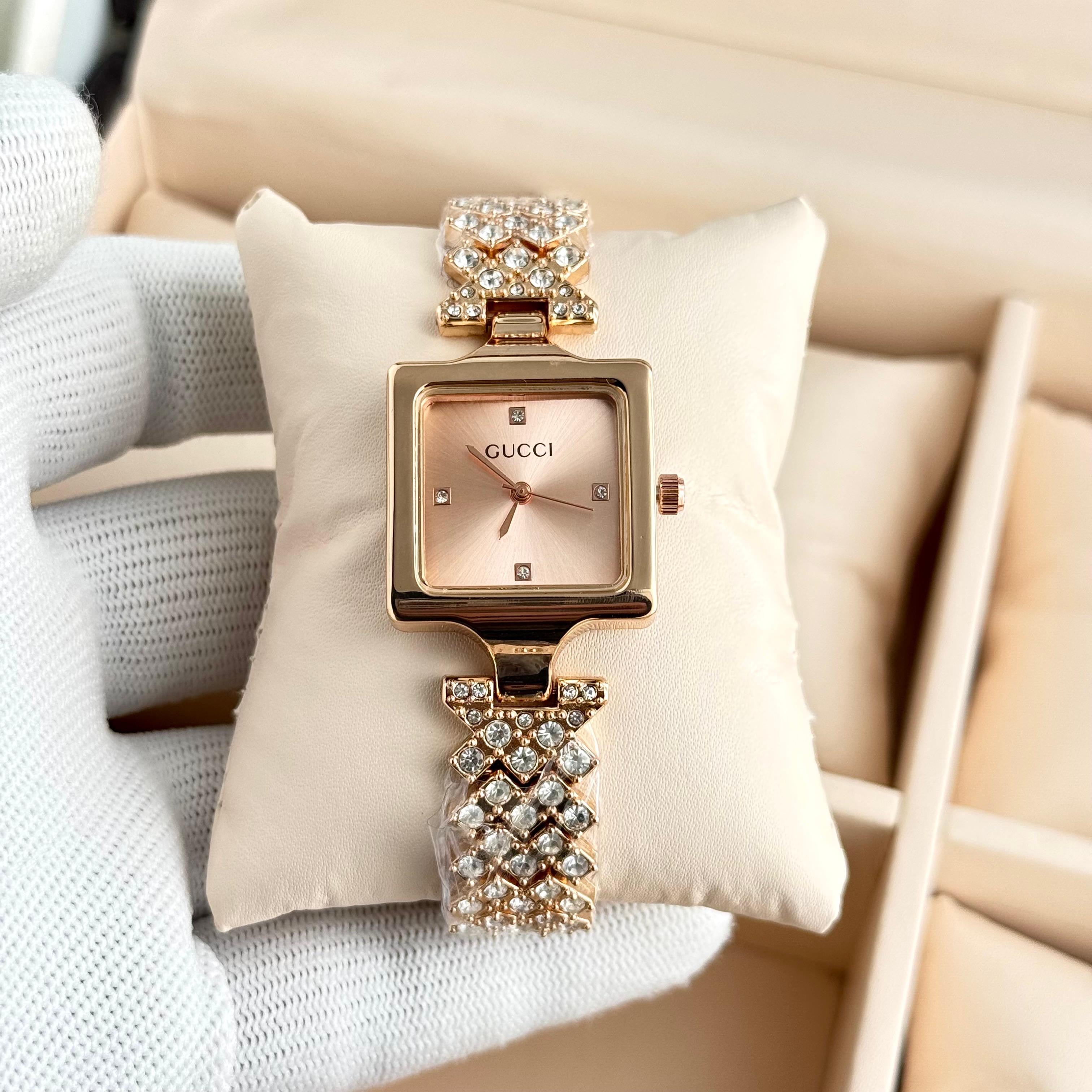 Gucci Diamond Strap
