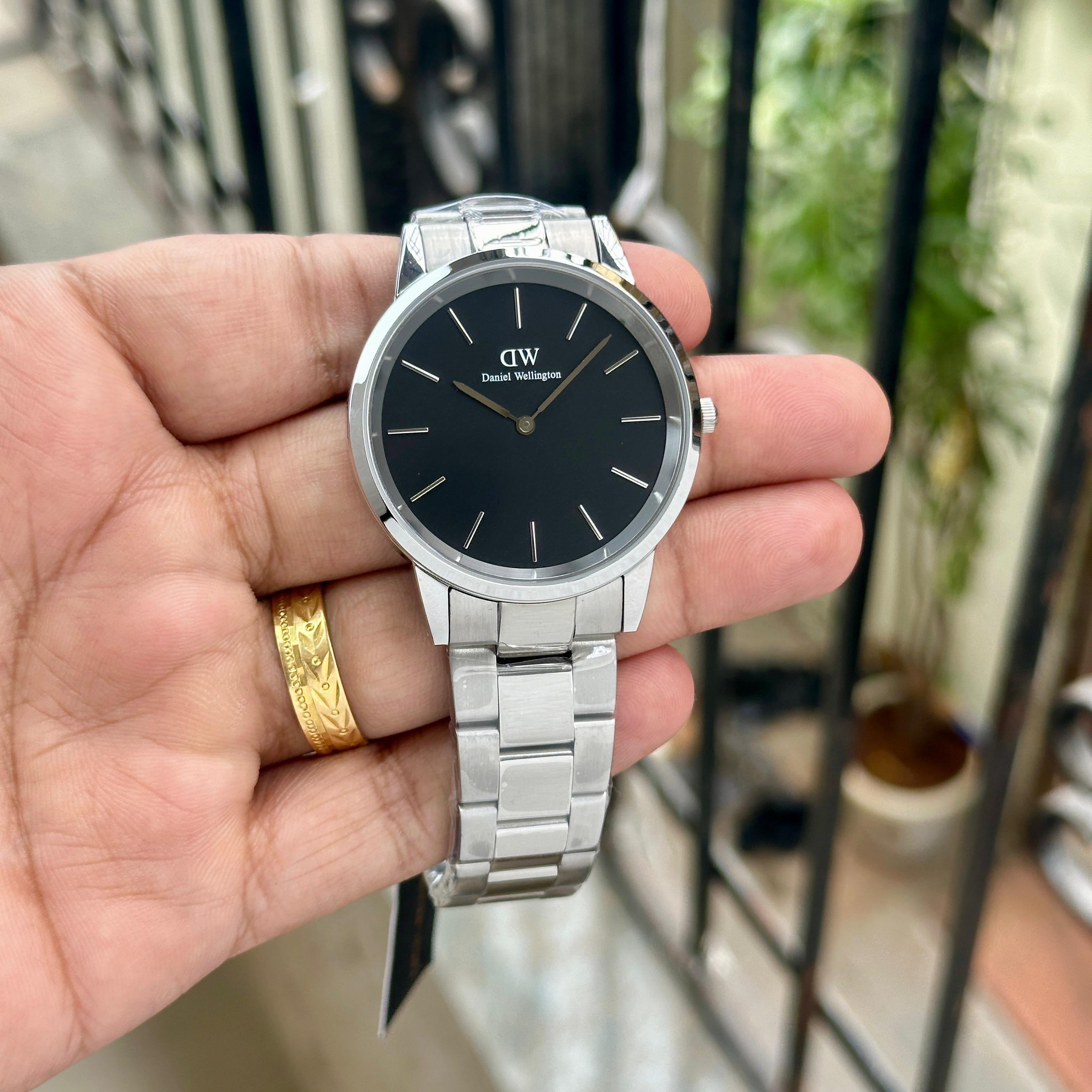 Daniel Wellington Iconic Link
