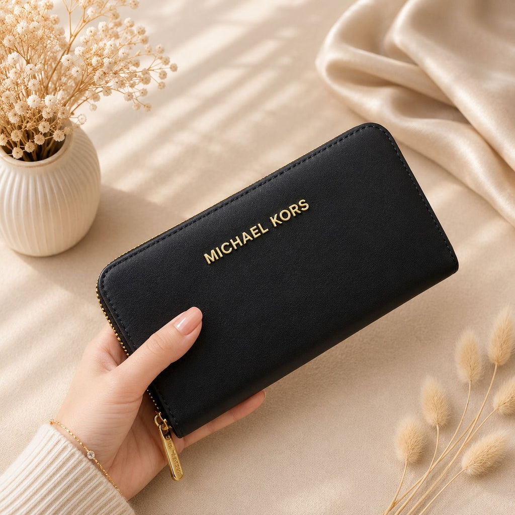 Michael Kors Zipper Wallet