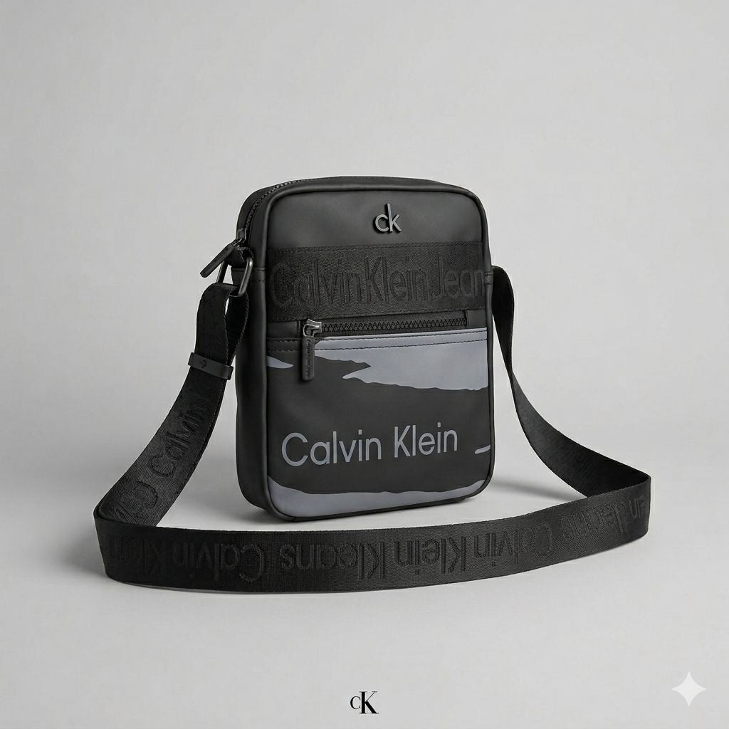 Calvin Klein Messenger Bag