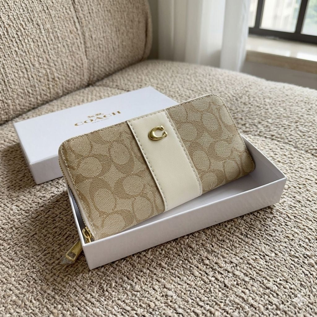 Coach Zipper Wallet