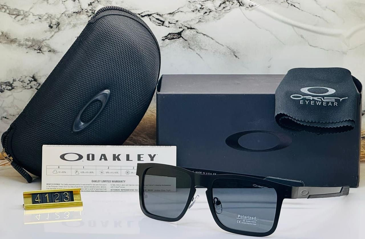Oakley Unisex Sunglasses