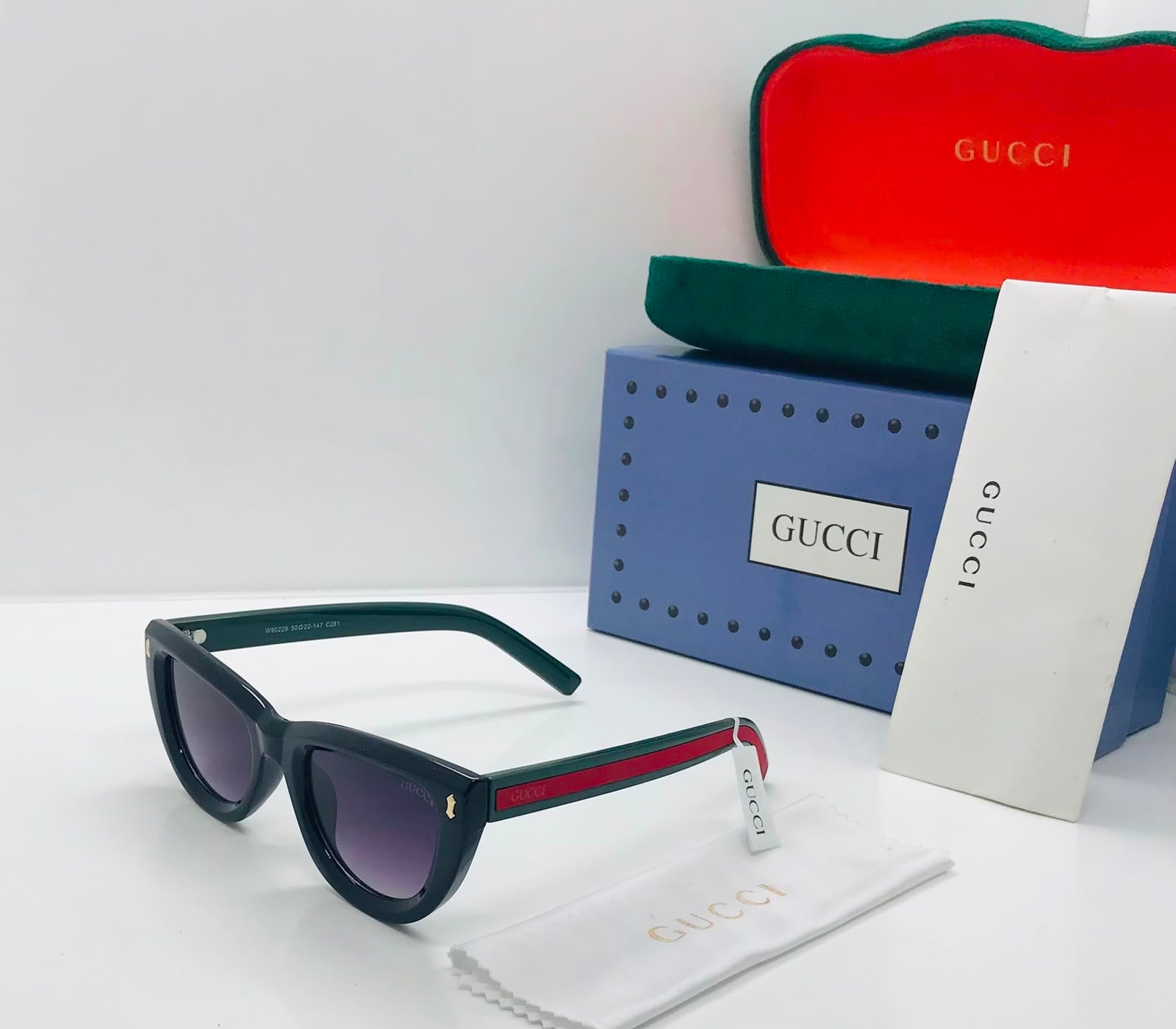 Gucci Unisex Sunglasses