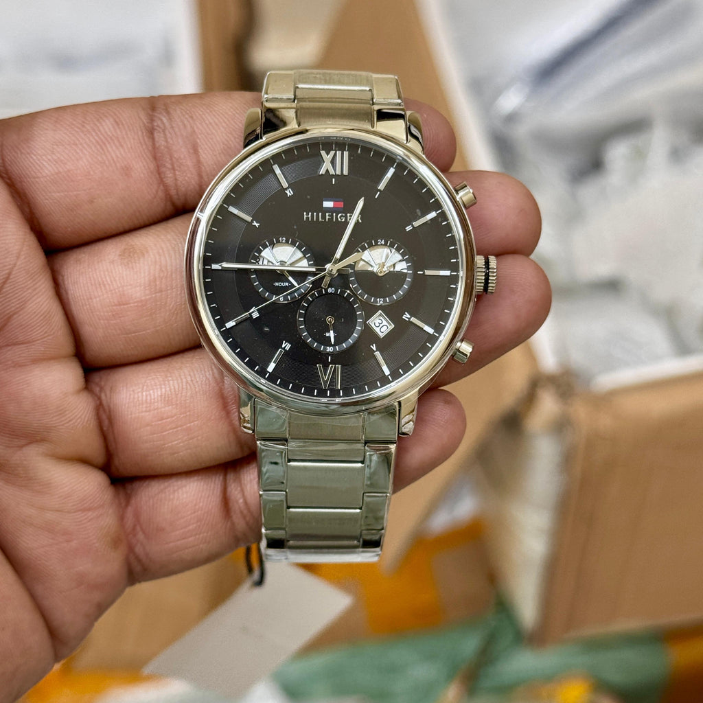 Tommy Hilfiger Carly Collection