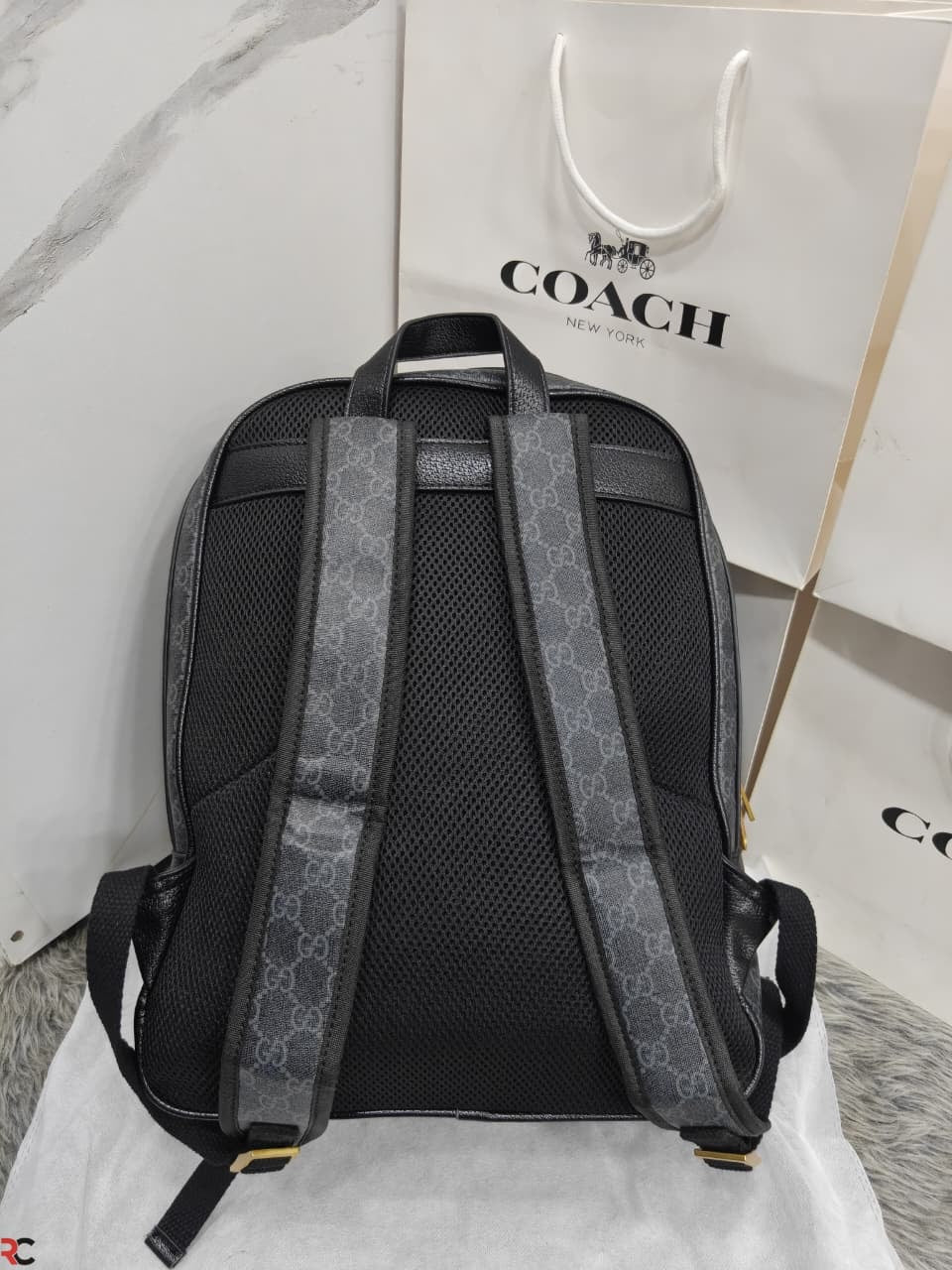Gucci GG Supreme Ophidia Medium Backpack