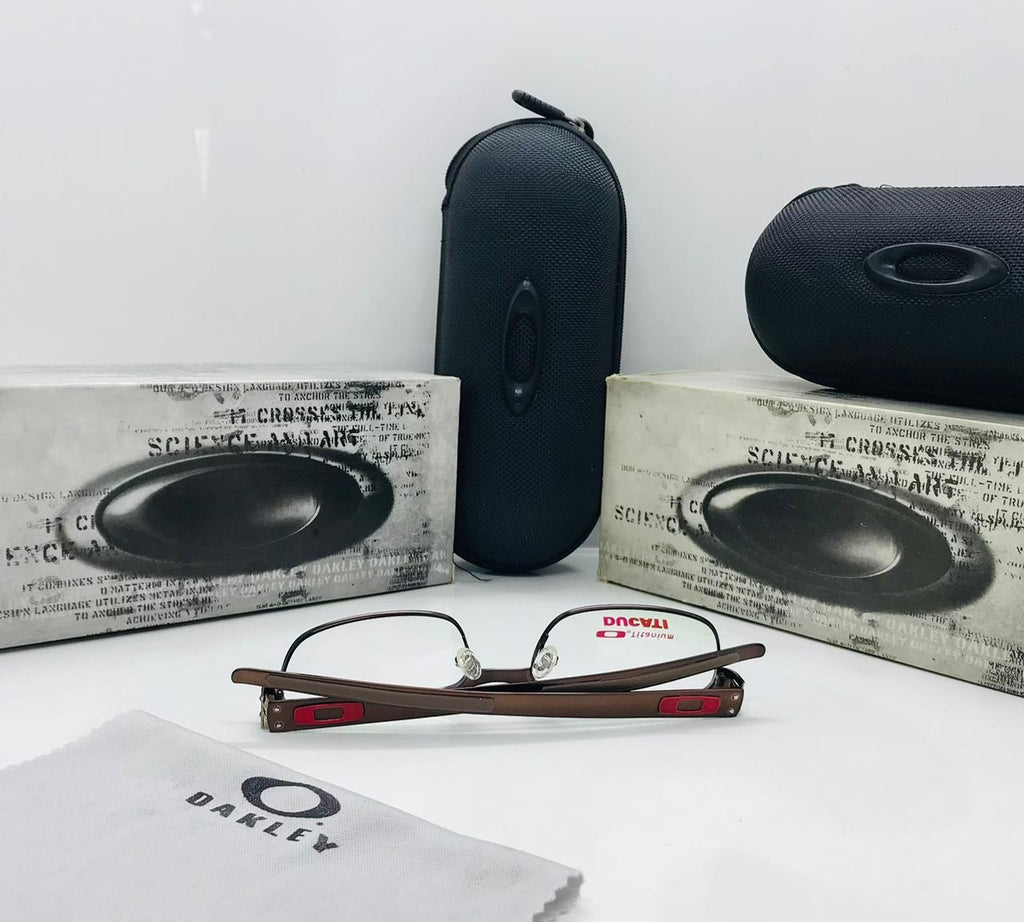 Oakley Unisex Metal Frame
