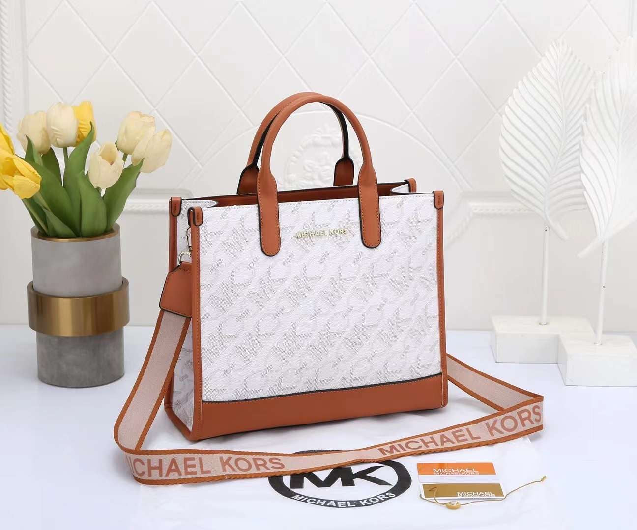 Michael Kors Tote