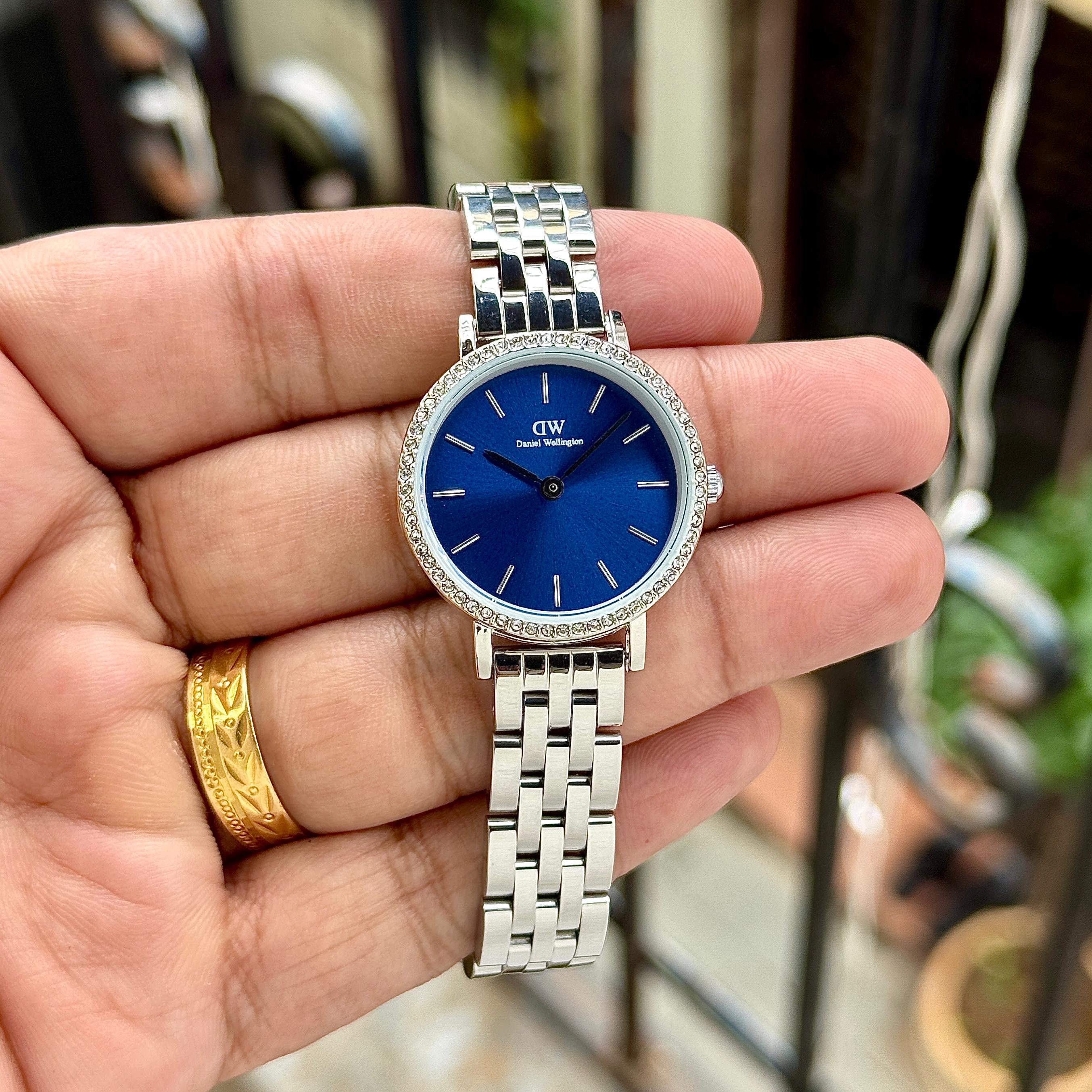 Daniel Wellington Petite Lumine Bezel 5-Link Arctic Collection