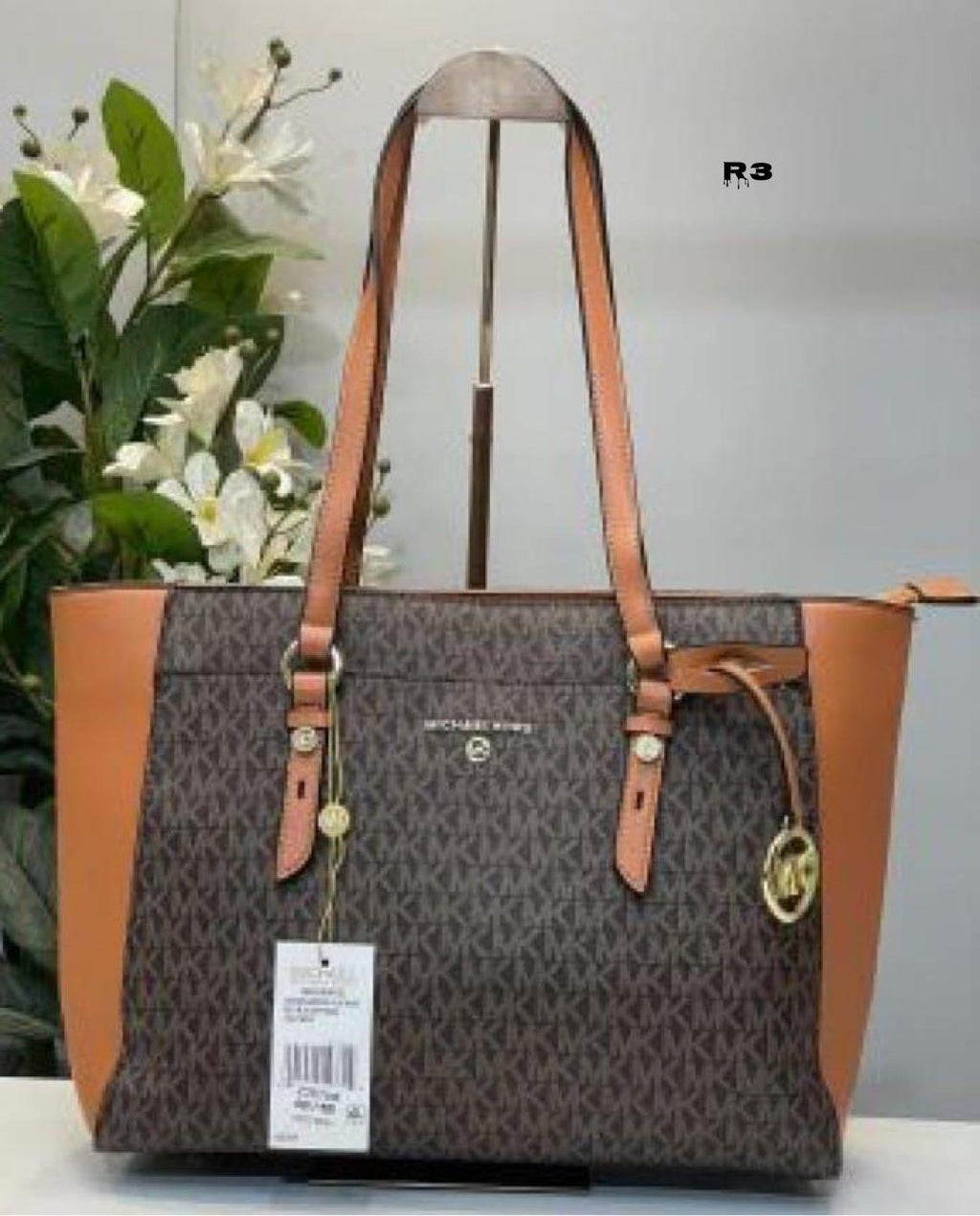 Michael Kors Voyager