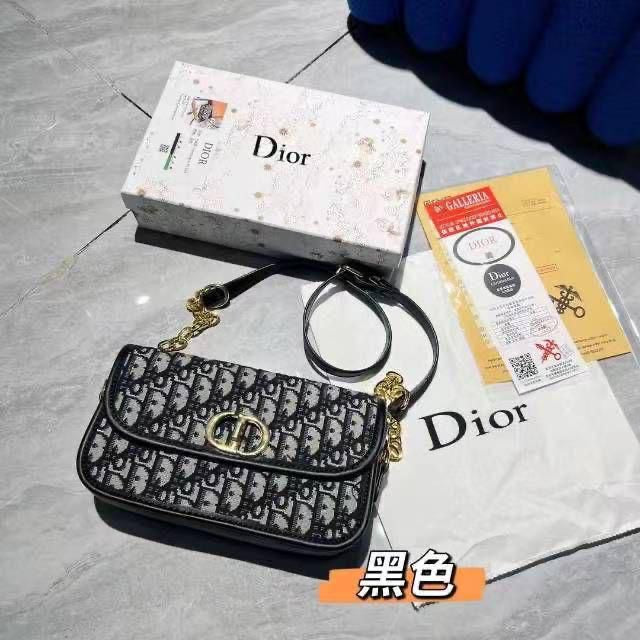 Dior Montaigne