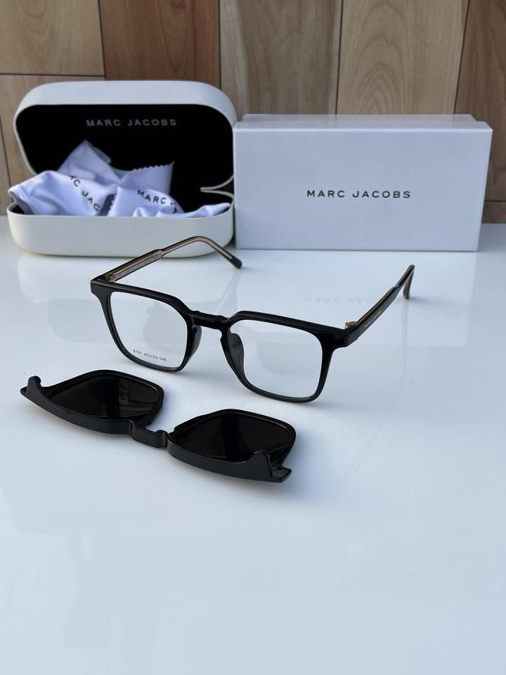 Marc Jacobs Changeable Lens
