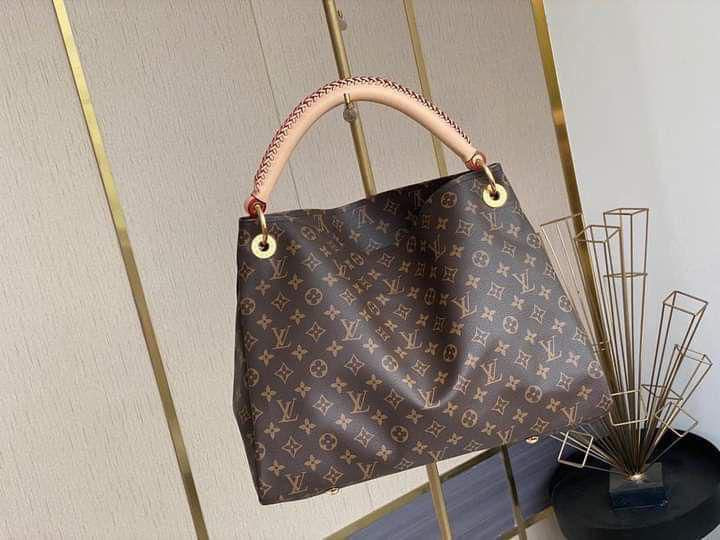 Louis Vuitton Artsy Sling Bag