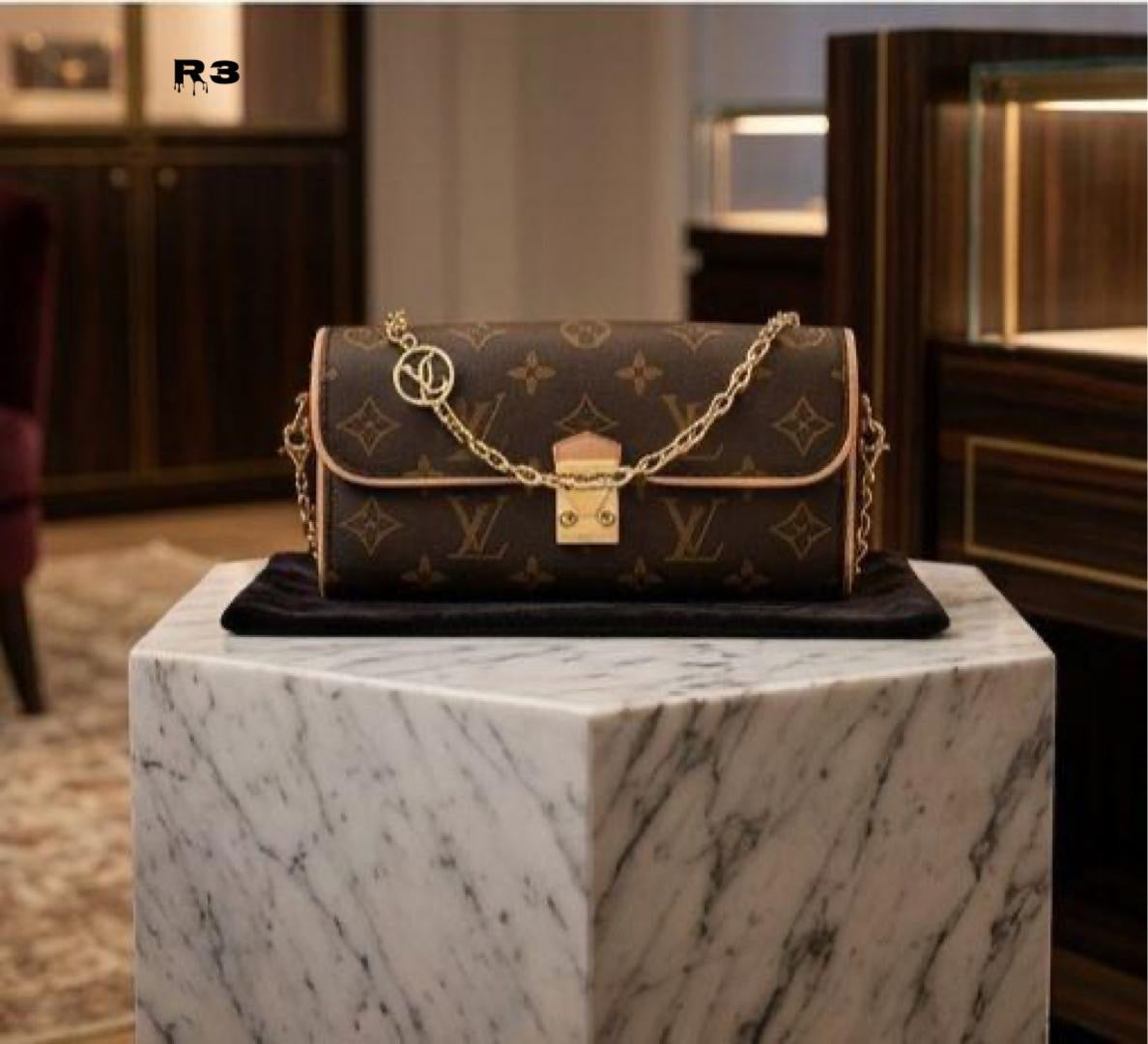 Louis Vuitton Pochette Camille