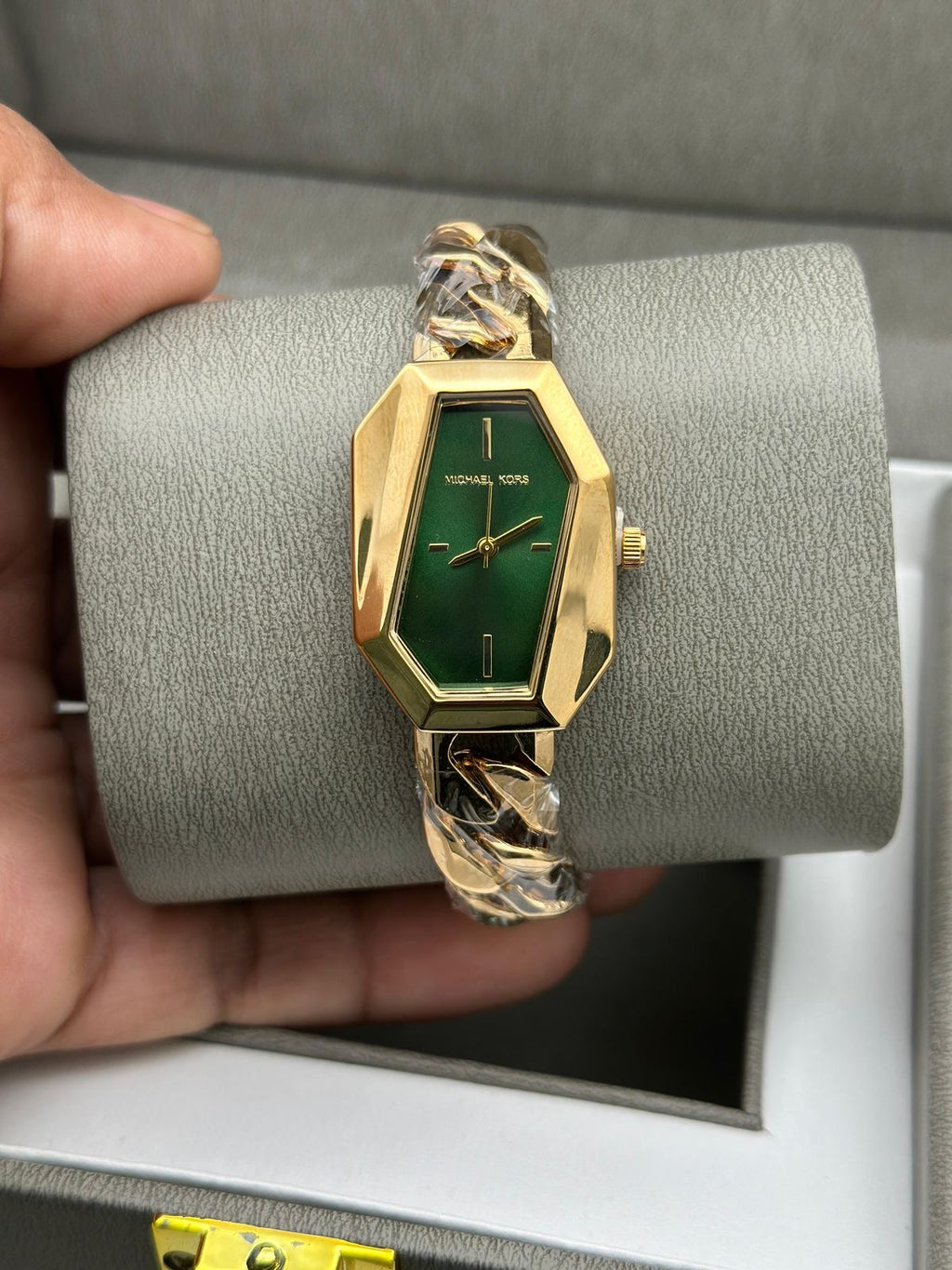 Michael Kors Chain-Link