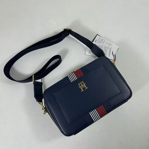 Tommy Hilfiger Polyethylene Women’s Camera Bag
