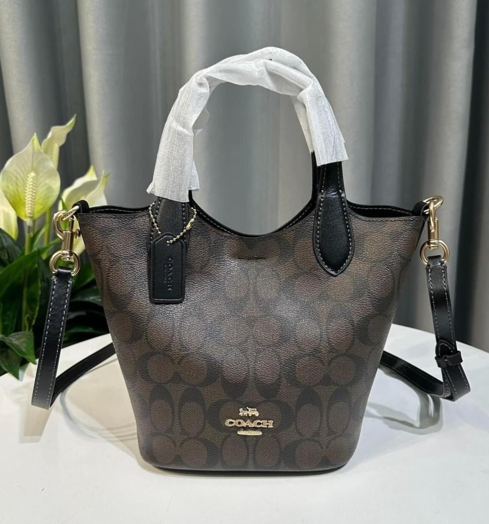 Coach Bucket Bag