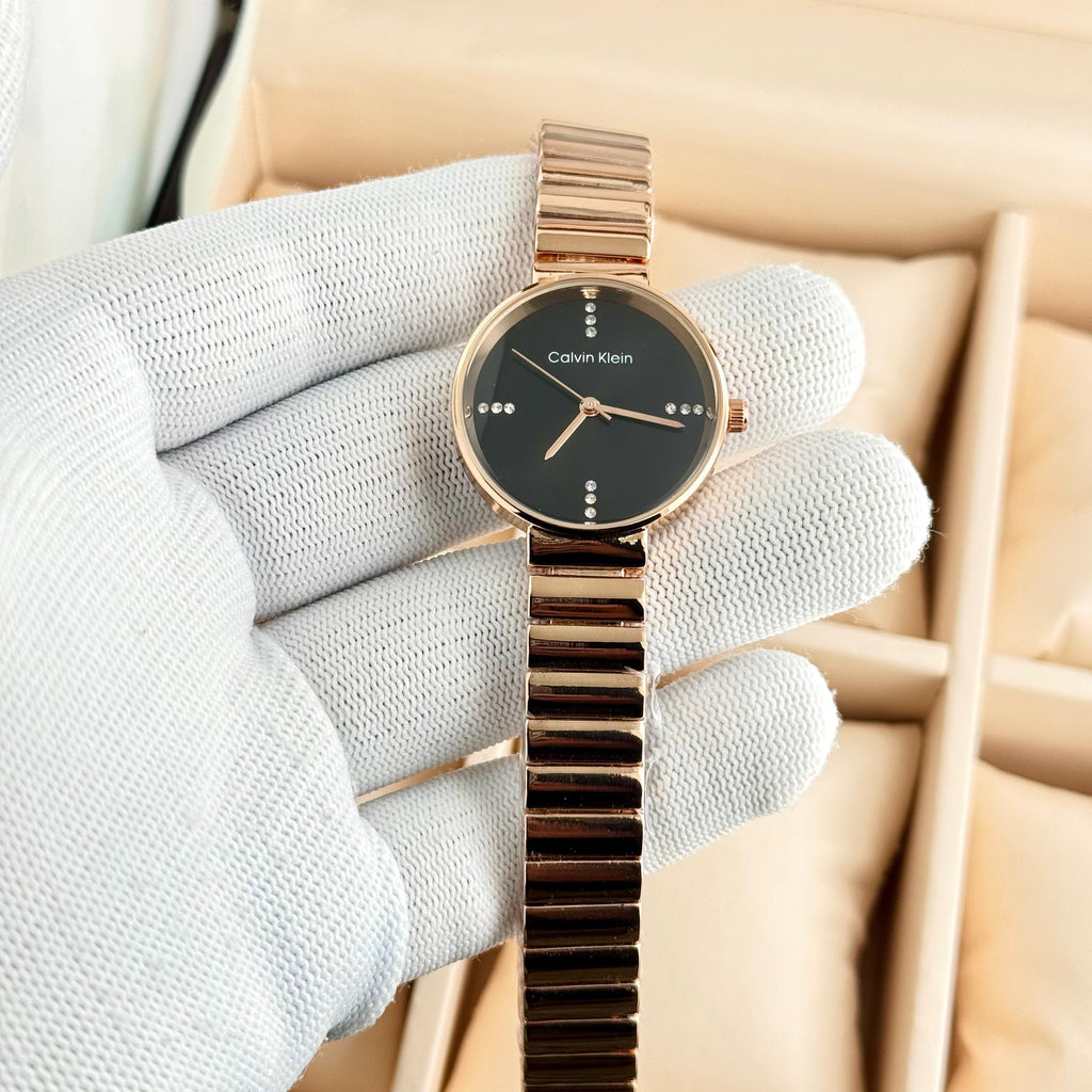 Calvin Klein Minimalistic T-Bar