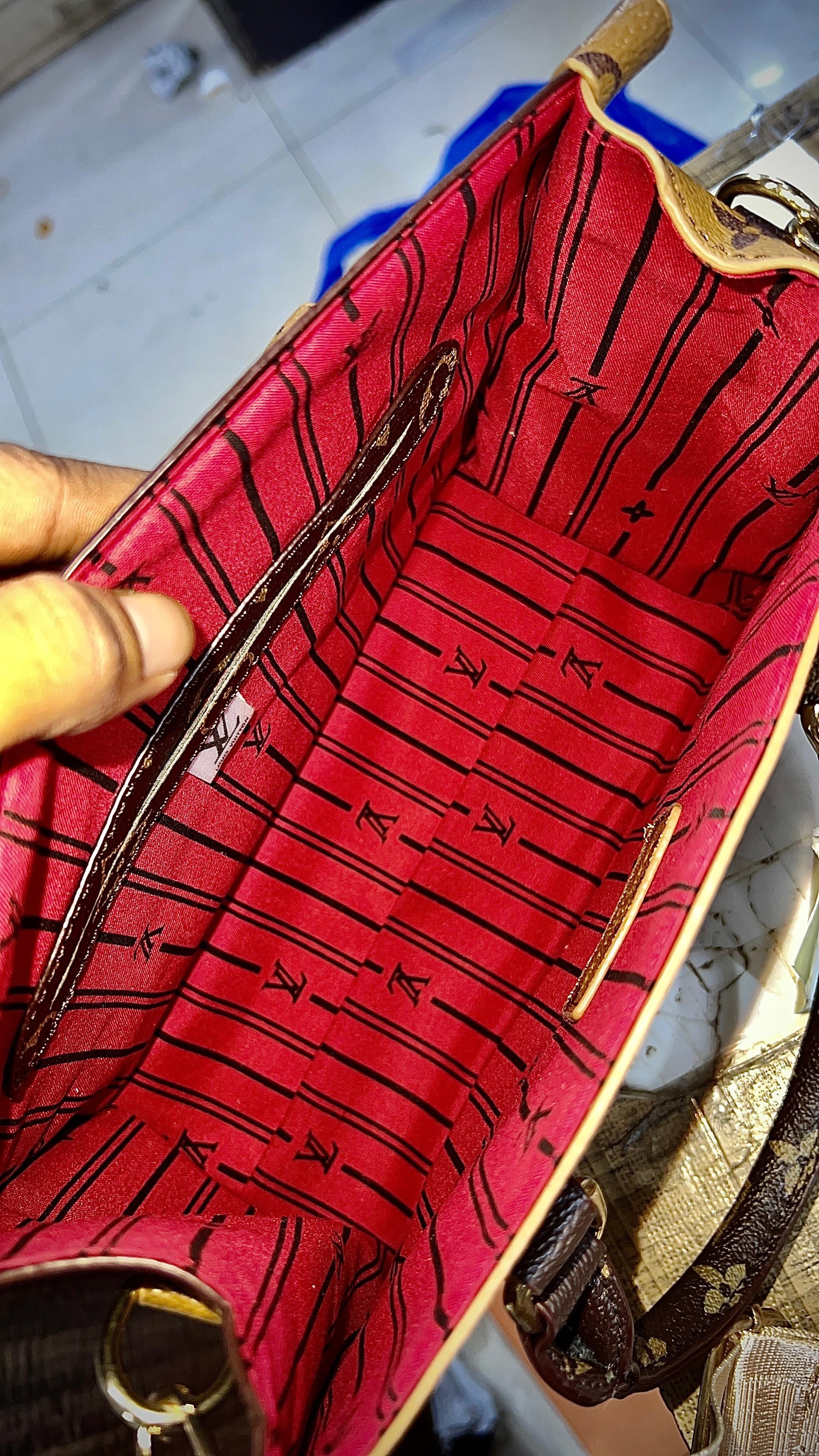 Louis Vuitton On The Go PM