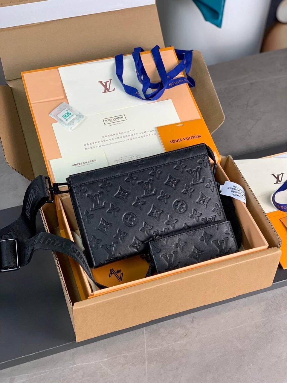 Louis Vuitton Gaston Wearable Wallet