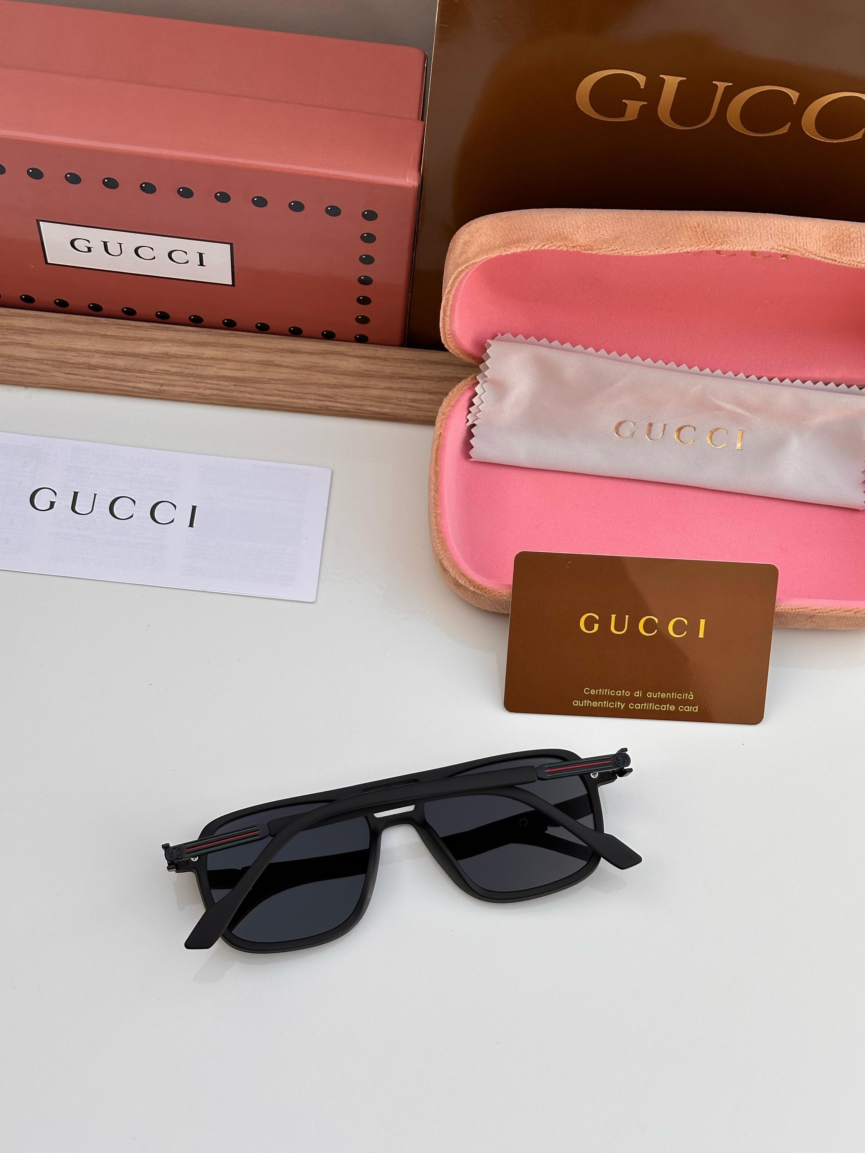 Gucci Unisex Sunglasses