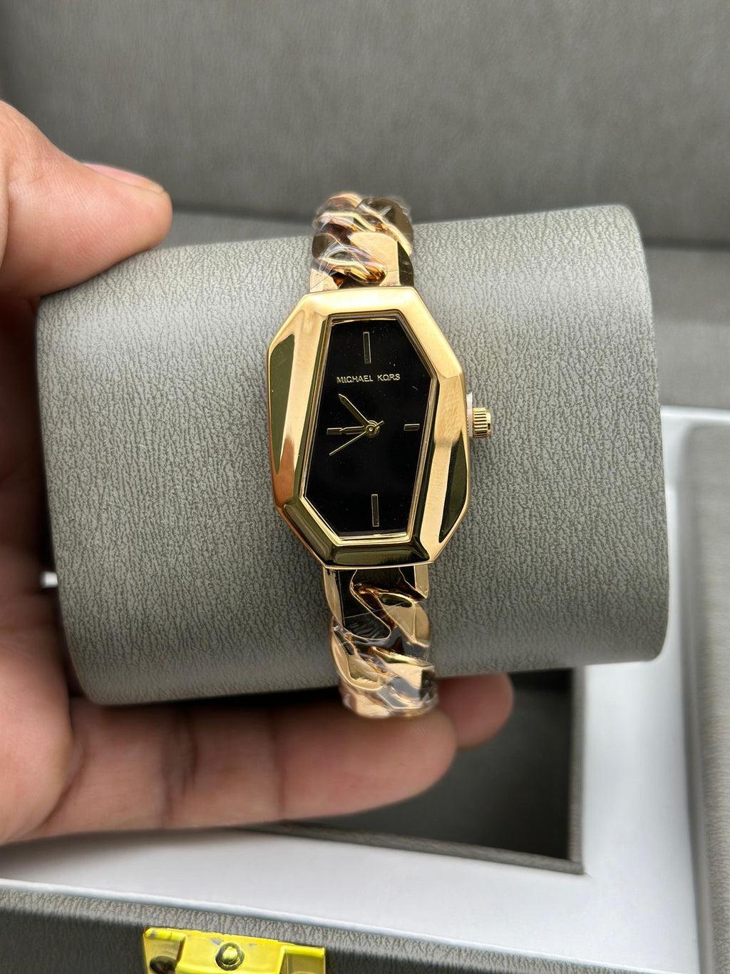 Michael Kors Chain-Link