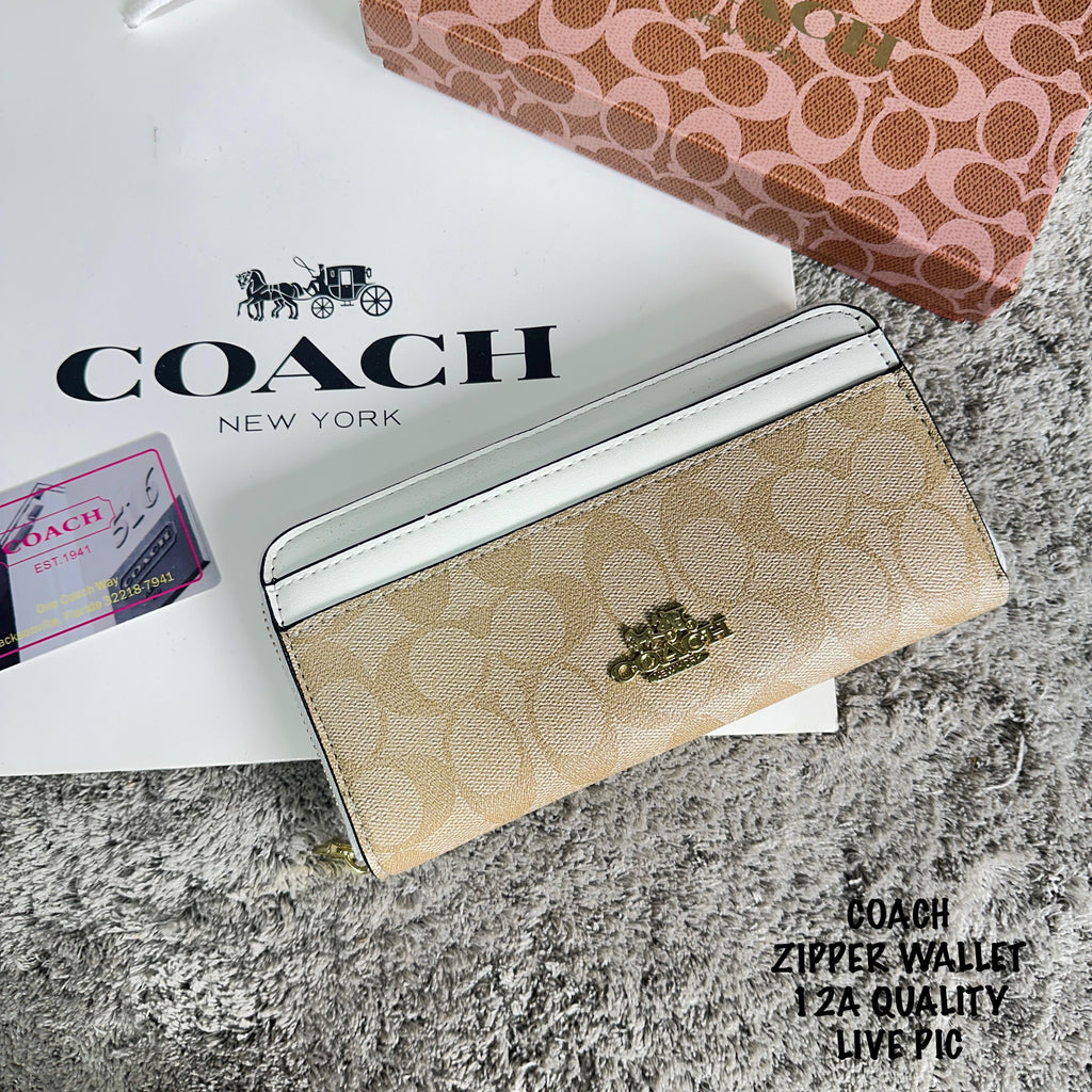 Coach Zipper Wallet