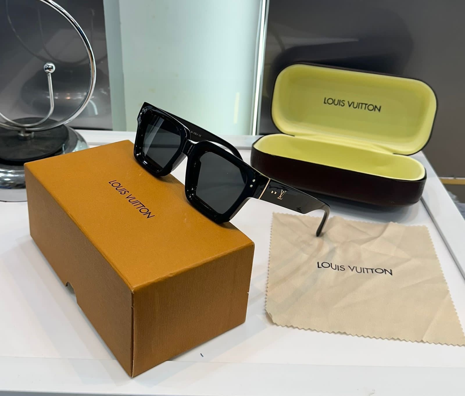 Louis Vuitton Unisex Sunglasses