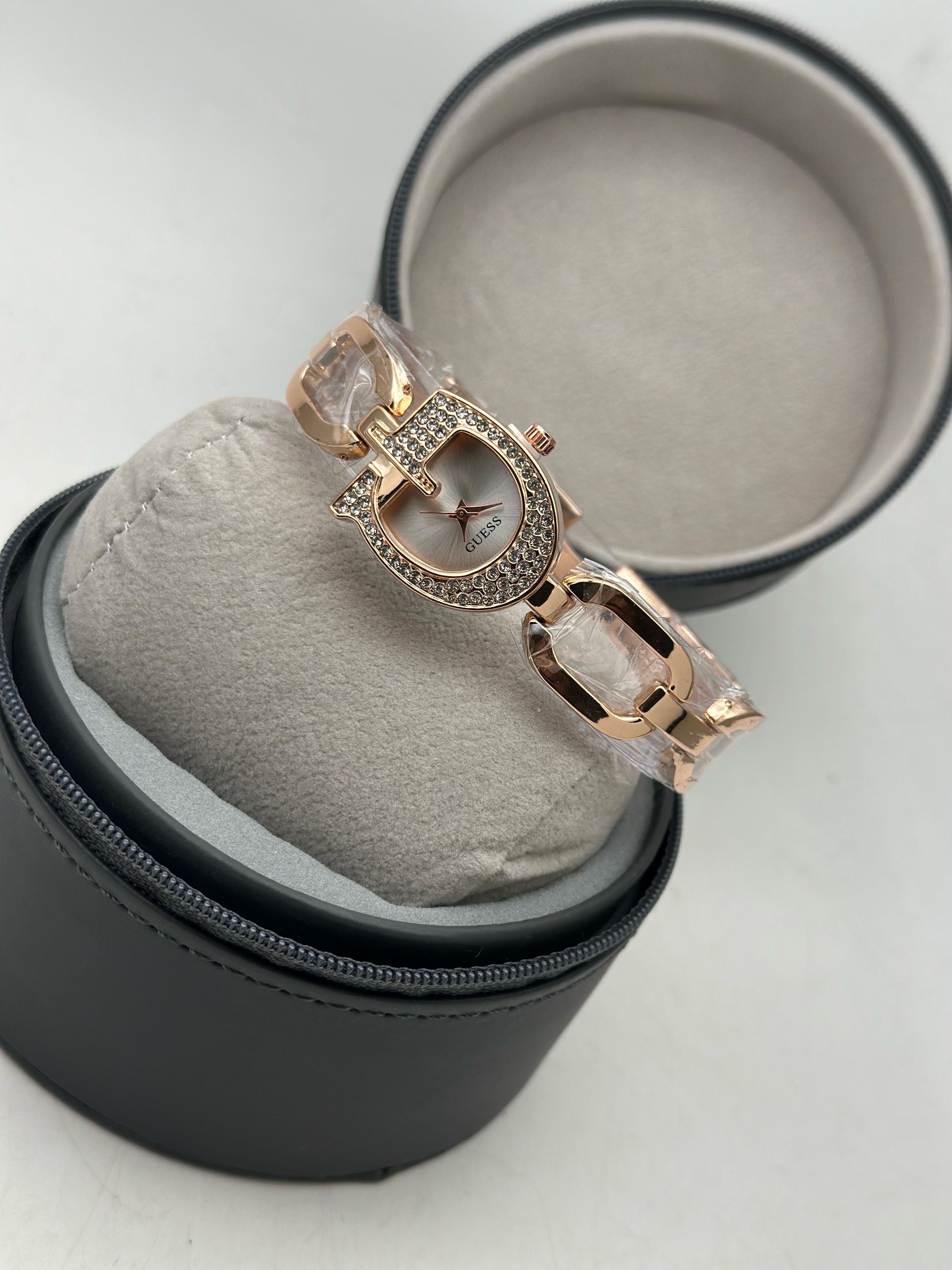 Guess Gia Collection