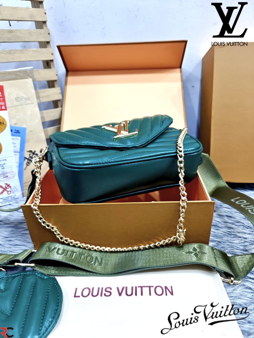 Louis Vuitton Wave Multi Pochette