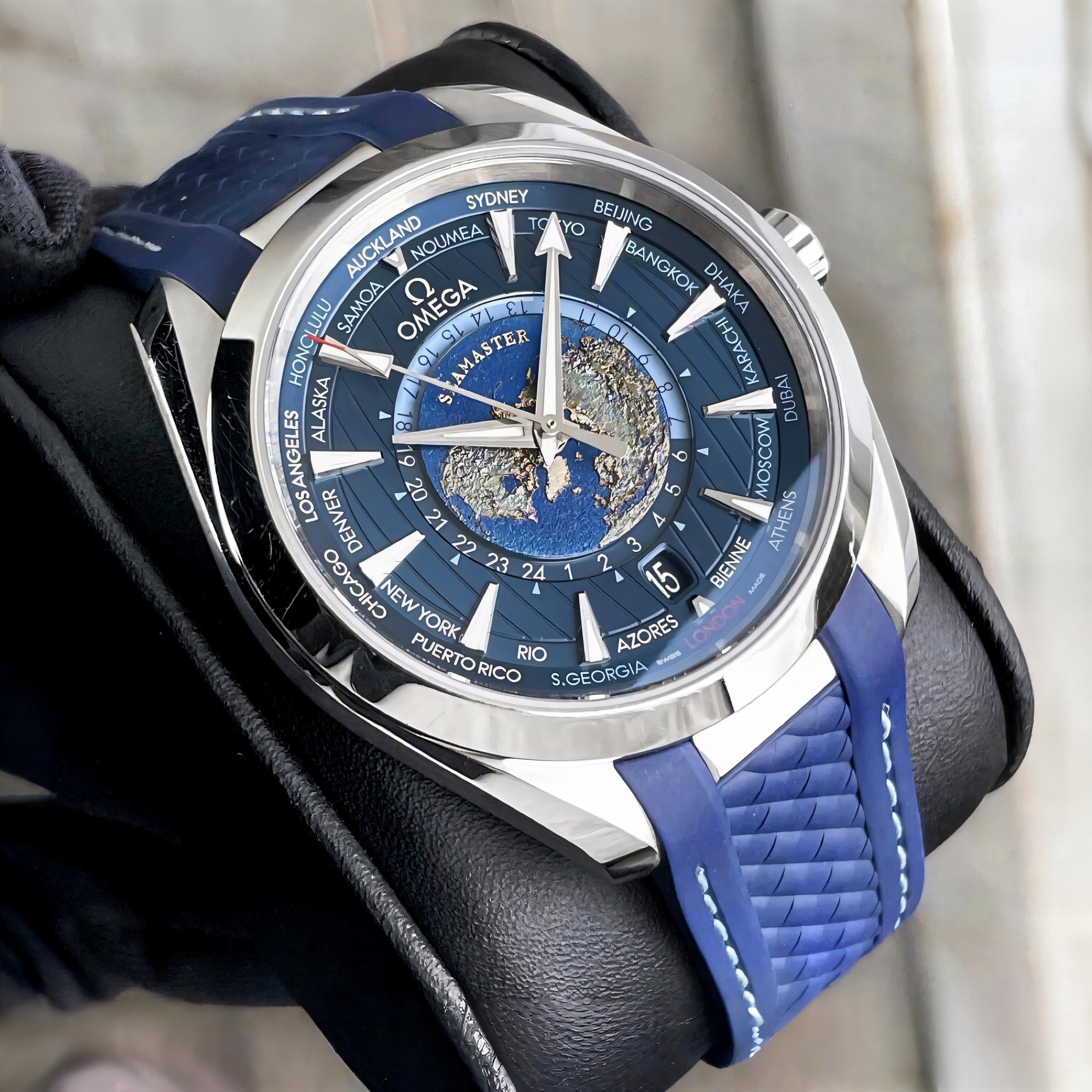 Omega Aquaterra Worldtimer