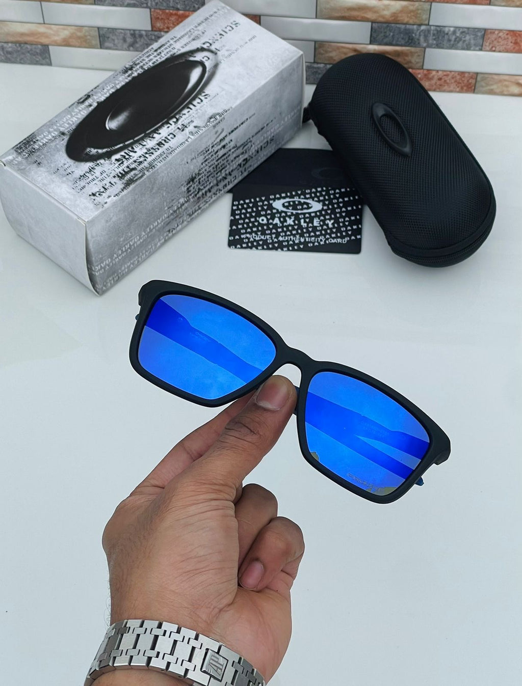 Oakley Unisex Sunglasses