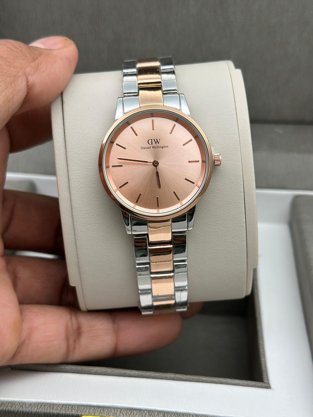 Daniel Wellington Iconic Link