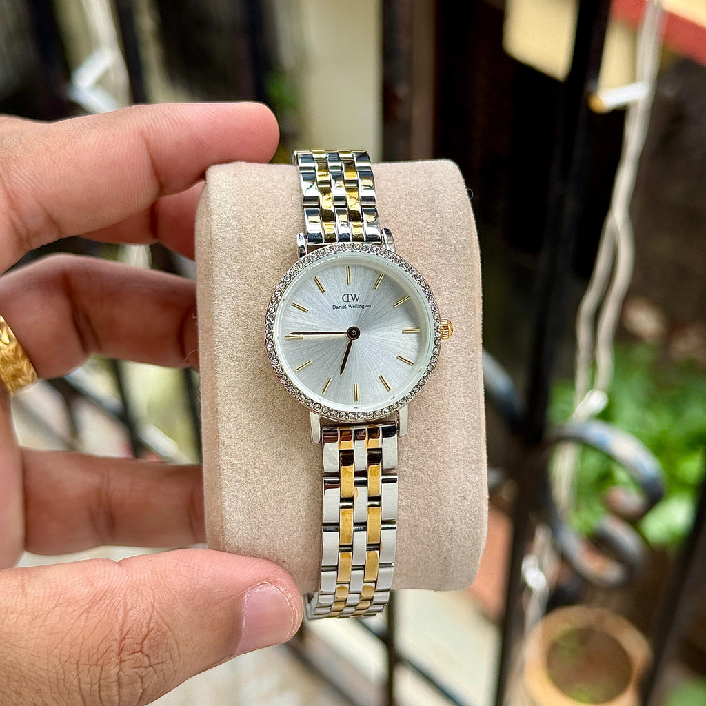 Daniel Wellington Petite Lumine Bezel 5-Link Arctic Collection