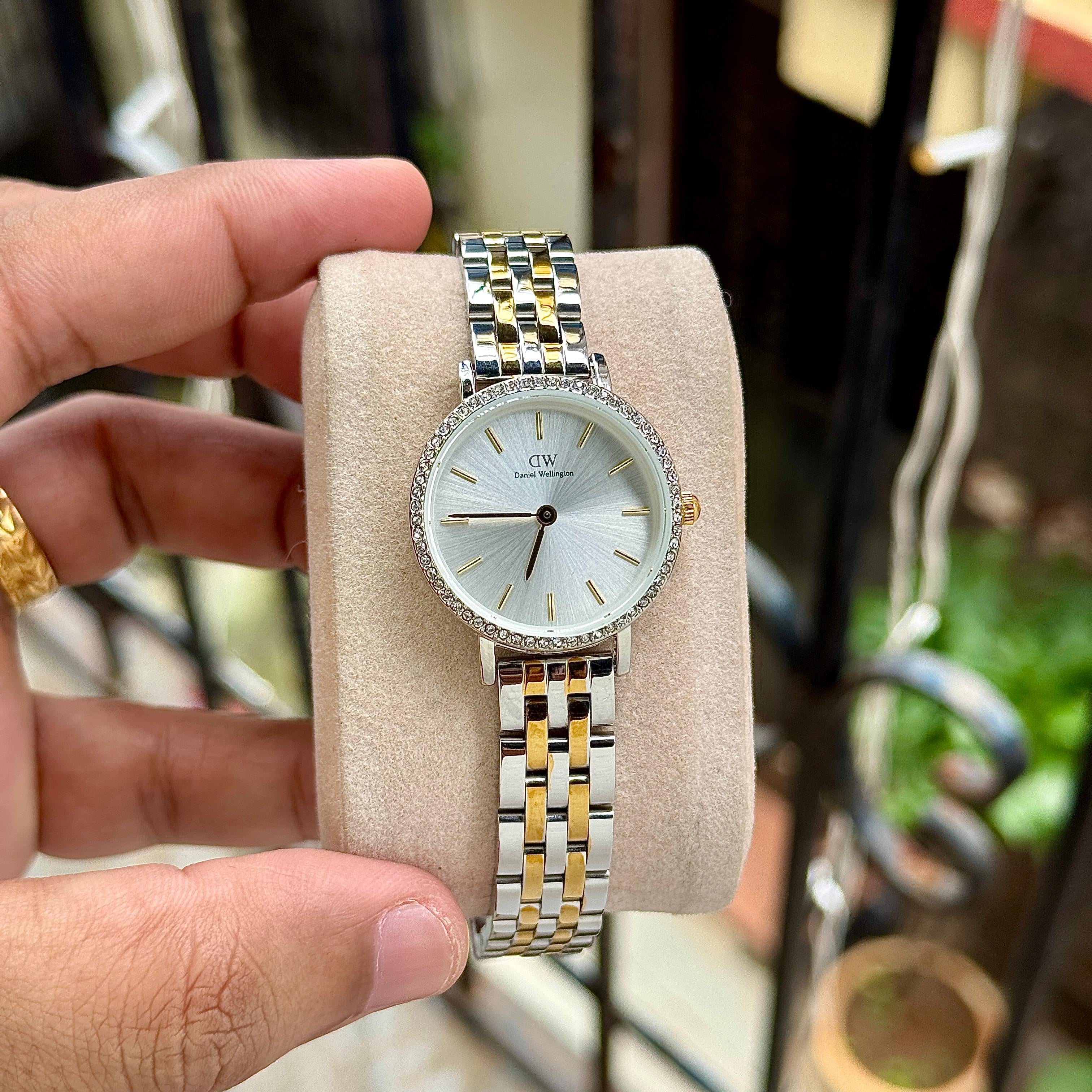 Daniel Wellington Petite Lumine Bezel 5-Link Arctic Collection