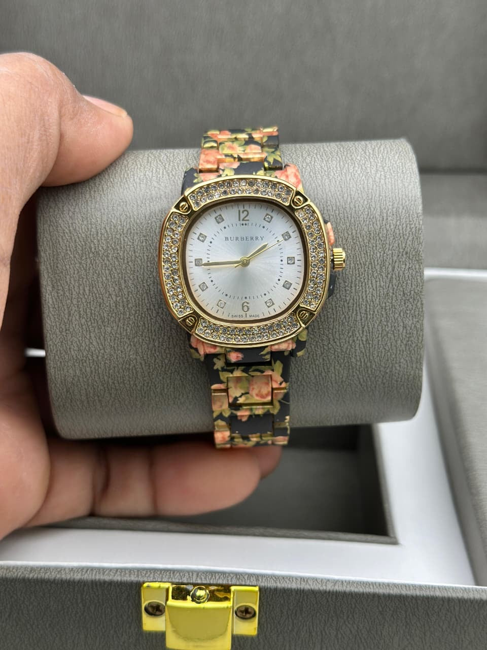 Burberry floral Strap Edition