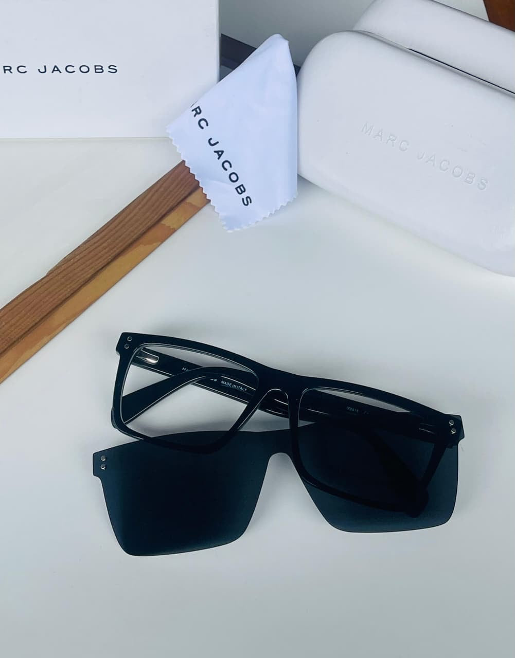 Marc Jacobs Unisex Transparent Lens With Sunglasses