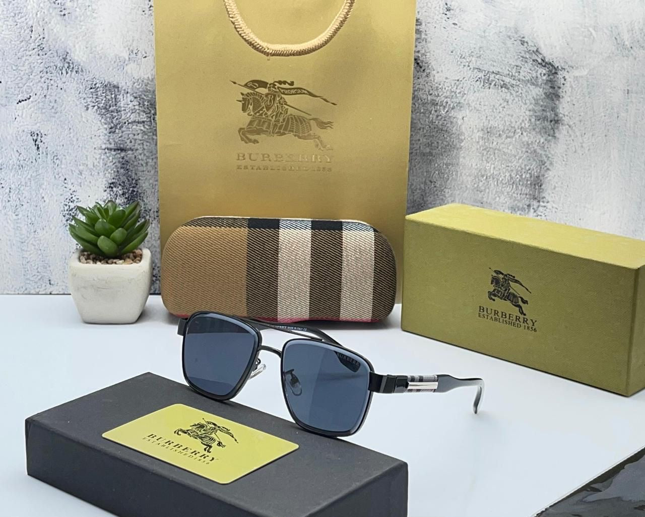 Burberry Unisex Sunglasses