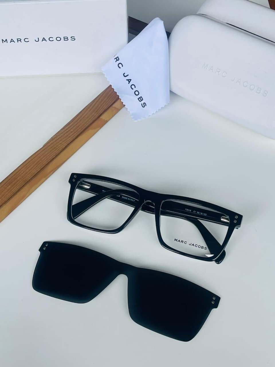 Marc Jacobs Unisex Transparent Lens With Sunglasses