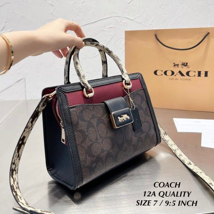 Coach Grace Carryall In Signature